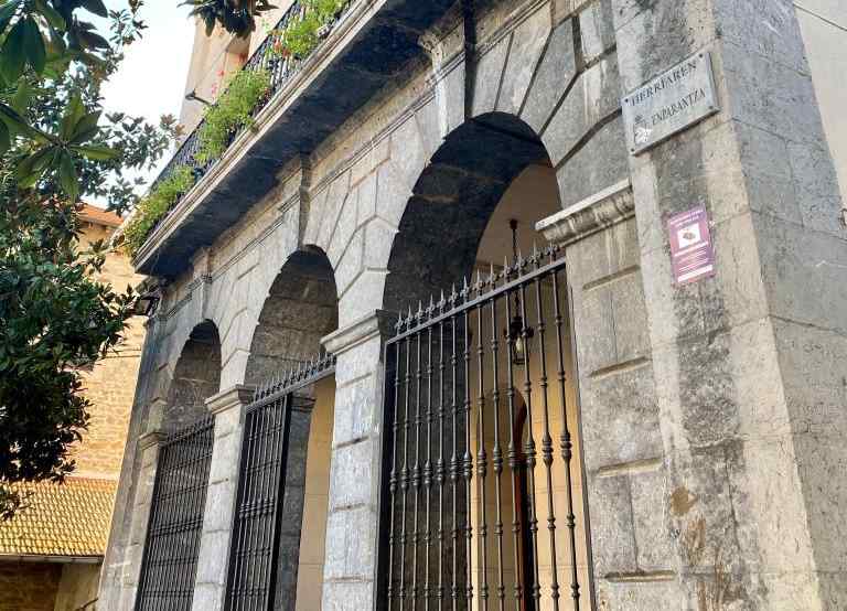 Ayuntamiento Ugao-Miraballes