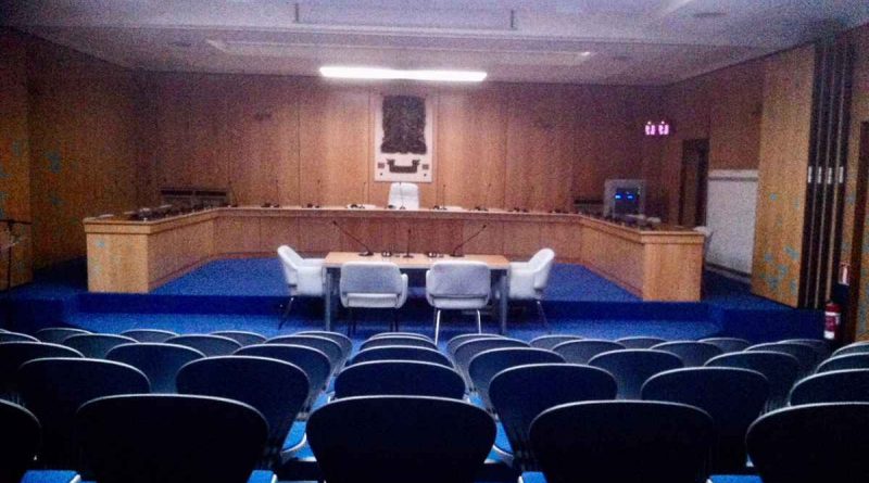 Salón de plenos del Ayuntamiento de Basauri