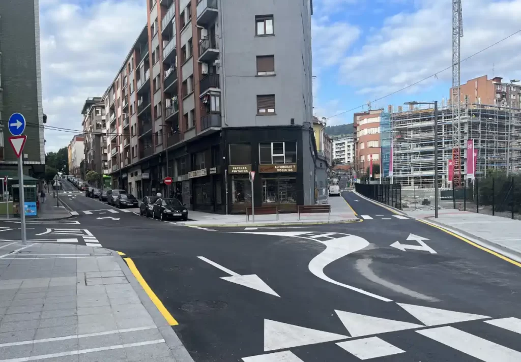 Abierto el nuevo vial que prolonga la calle Autonomía con Pozokoetxe