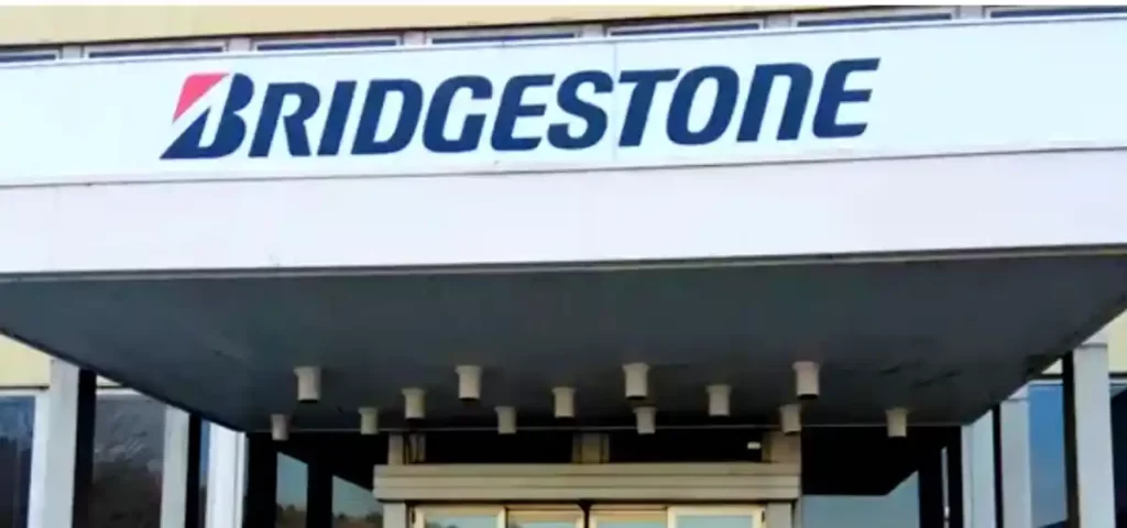 Reunión entre comité de empresa de Bridgestone e instituciones