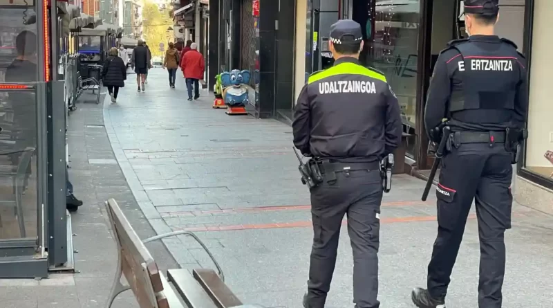 Policia Local de Basauri y Ertzaintza