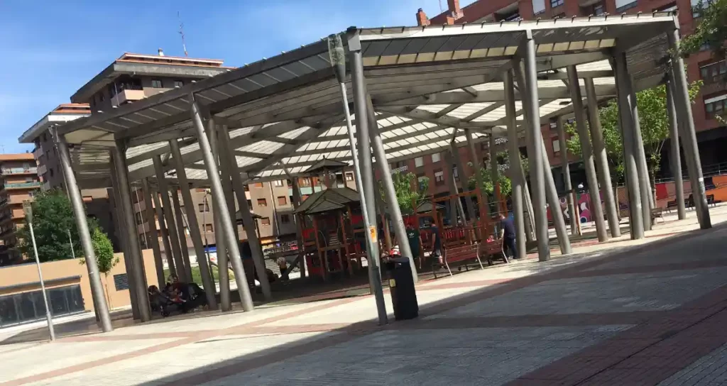 Zona de juegos infantil Plaza Roja Galdakao