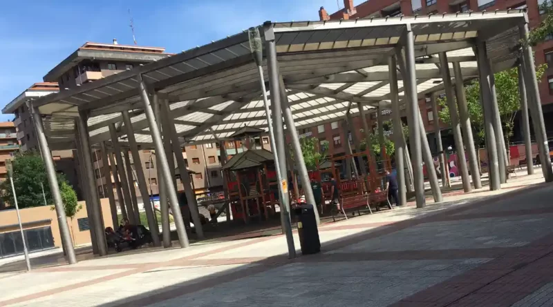 Zona de juegos infantil Plaza Roja Galdakao