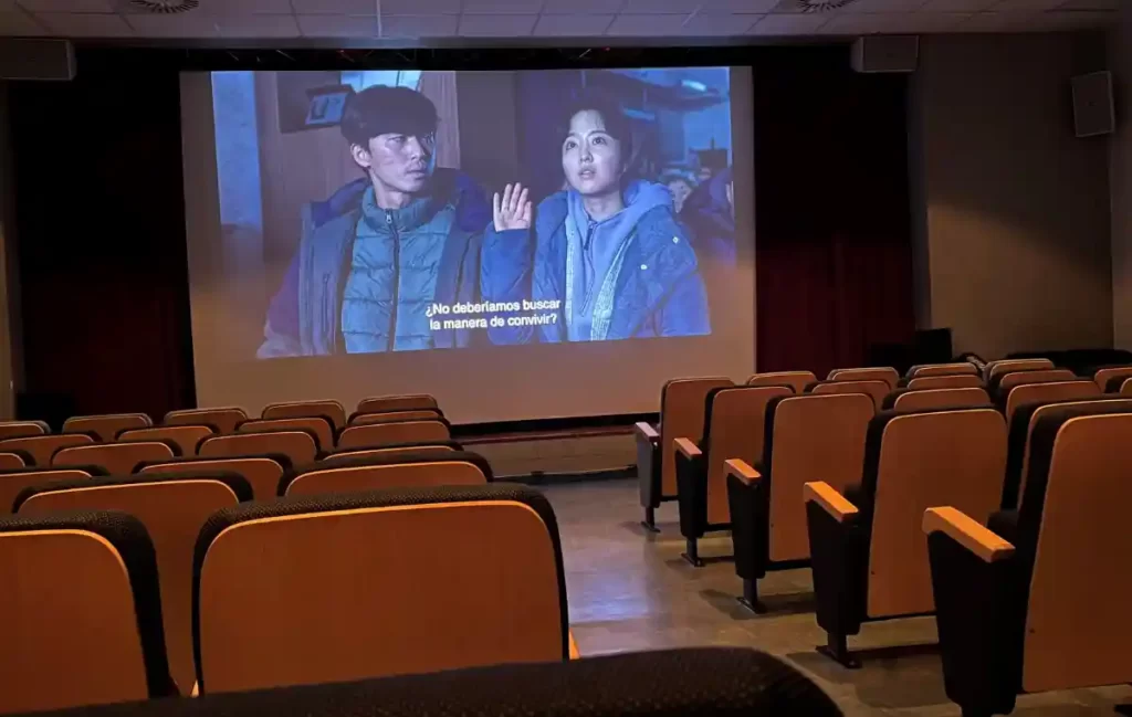 Obra de teatro Sexberdinak en el salón de actos de Galdakao