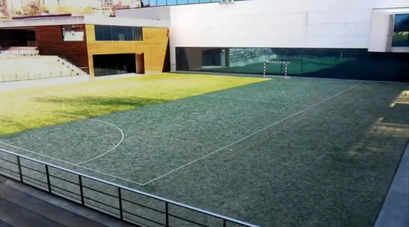 Pista exterior del polideportivo de Etxebarri