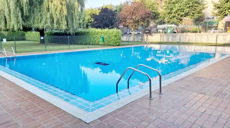 Piscina exterior Arrigorriaga