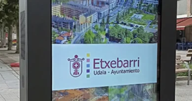 Pantallas digitales exteriores de Etxebarri, Mupis