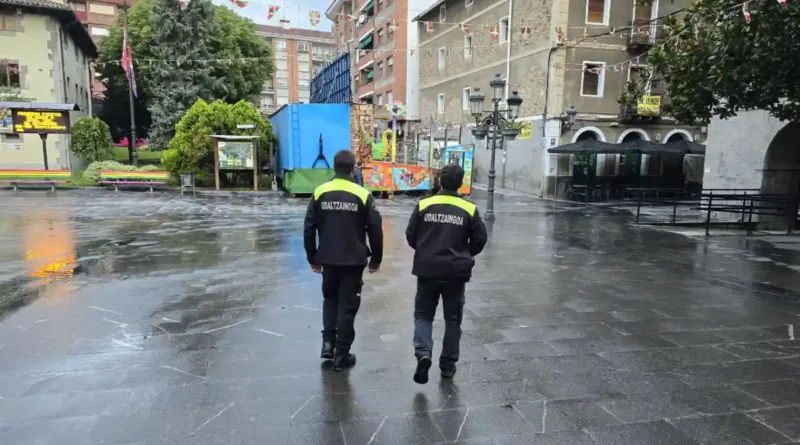 REfuerzo de la Policía Local de Ugao-Miraballes durante las noches de las fiestas
