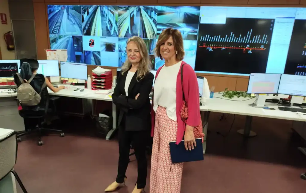 Maite Ibarra, alcaldesa de Arrigorriaga, con Renfe