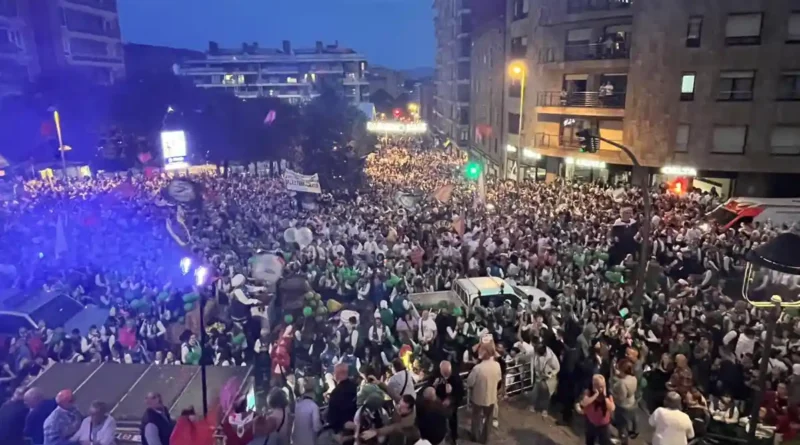 Afluencia de público en Sanfaustos