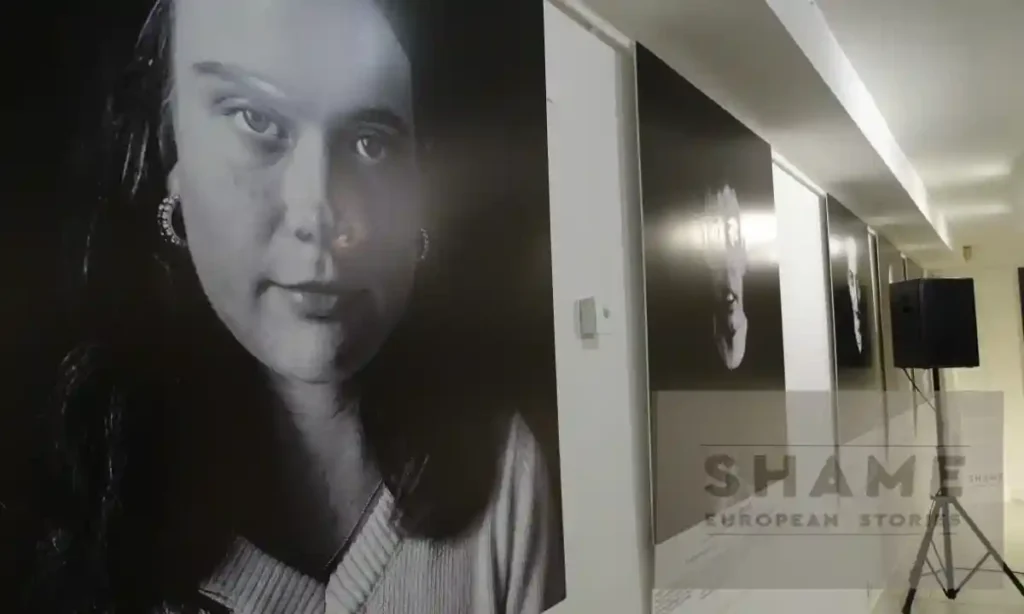 Shame exposición sobre maltrato infantil