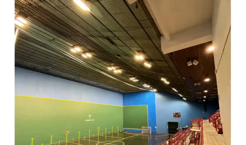 Etxebarri nueva iluminación LED del frontón