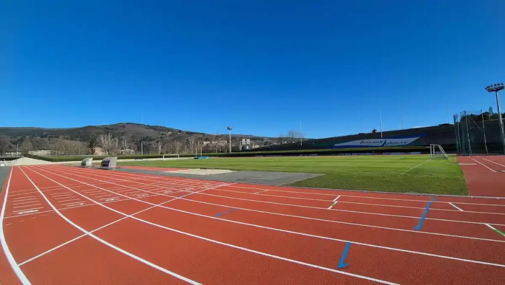 pista de atletismo del polideportivo de Artunduaga Basauri