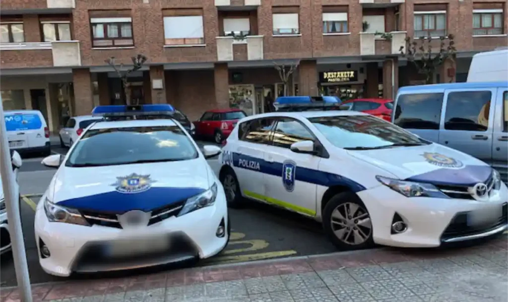 Tres pocías locales medalla Gobierno Vasco