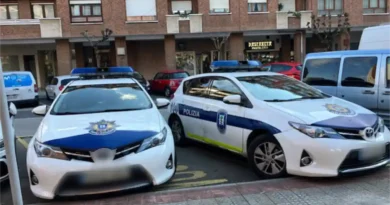 Tres pocías locales medalla Gobierno Vasco