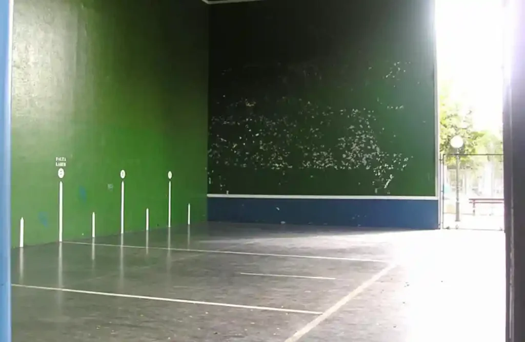 frontones Soloarte Basauri