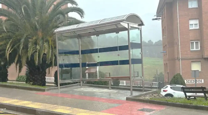 marquesina EtxebarriBus calle Galicia