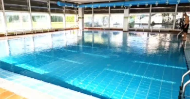 Arrigorriaga piscina pequeña polideportivo