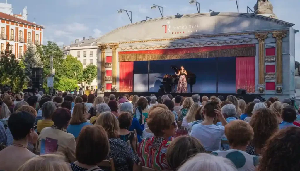 ópera y zarzuela “La Carroza del Teatro Real”