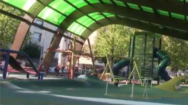 Basauri reparación suelo parque infantil Bizkotzalde