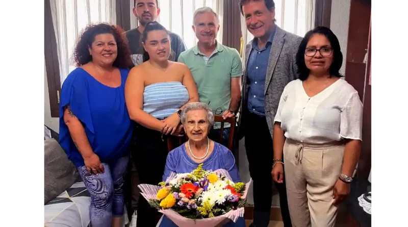 Mari Carmen Telelria centenaria