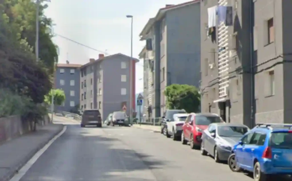 Corte en la calle Aperribai