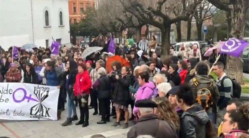 Plaza 25 noviembre Basauri 8M