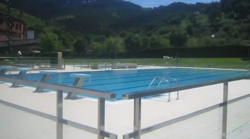 Piscinas exteriores Arandia Ugao