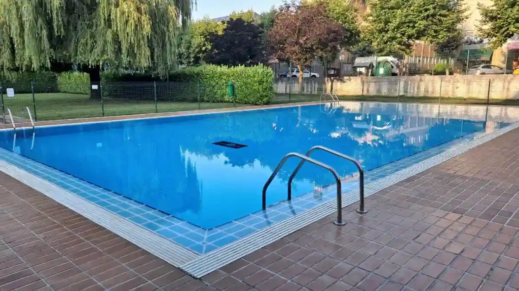 Piscinas al aire libre Arrigorriaga